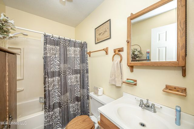 13162 Hudson Krohn Road, Biloxi, MS 39532