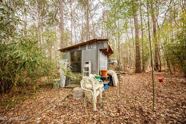 13162 Hudson Krohn Road, Biloxi, MS 39532