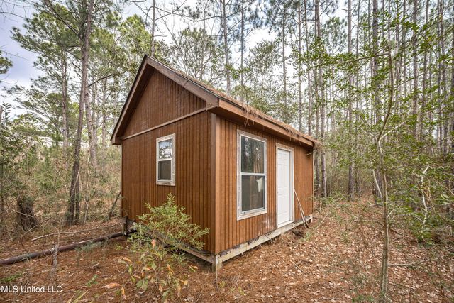 13162 Hudson Krohn Road, Biloxi, MS 39532