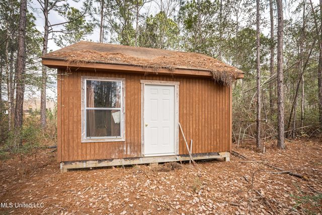 13162 Hudson Krohn Road, Biloxi, MS 39532