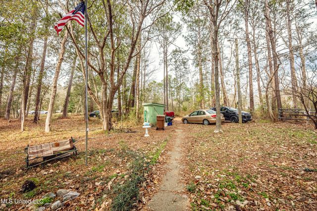 13162 Hudson Krohn Road, Biloxi, MS 39532