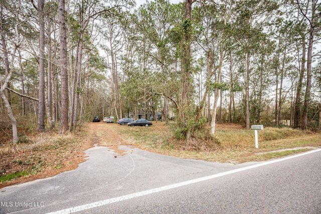 13162 Hudson Krohn Road, Biloxi, MS 39532