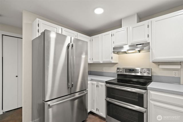 21985 Apollo Drive NE, Poulsbo, WA 98370