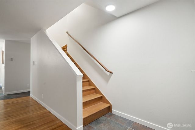 21985 Apollo Drive NE, Poulsbo, WA 98370