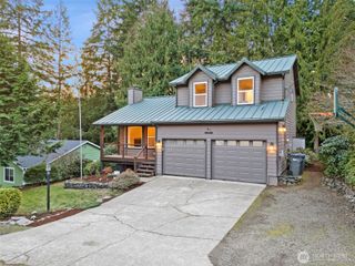 21985 Apollo Drive NE, Poulsbo, WA 98370