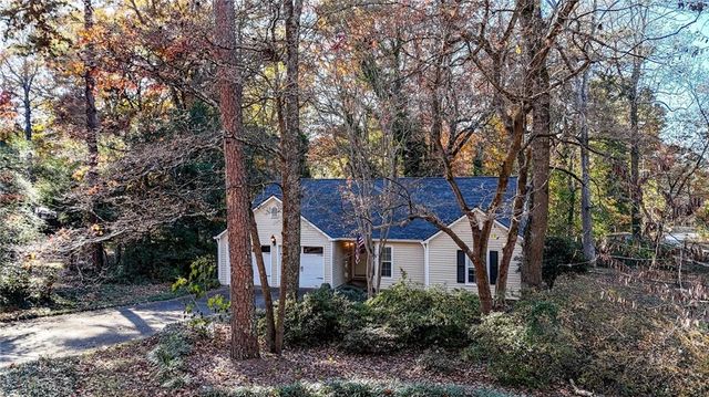210 Brolley Woods Drive, Woodstock, GA 30189