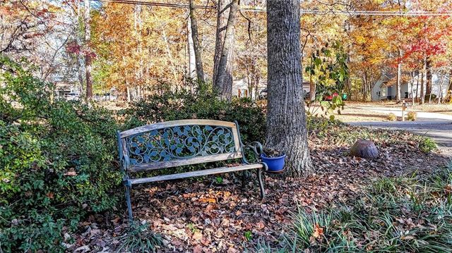 210 Brolley Woods Drive, Woodstock, GA 30189