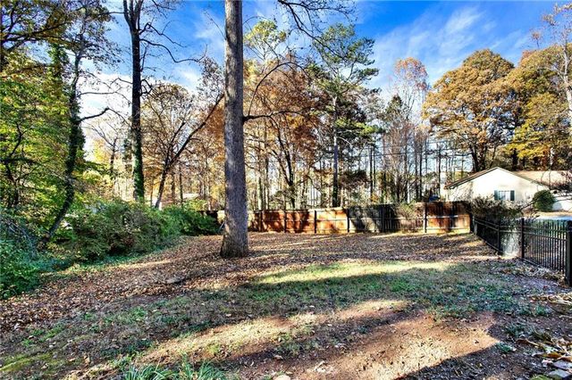 210 Brolley Woods Drive, Woodstock, GA 30189