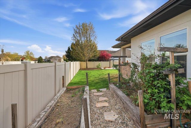 11735 W Carlisle Bay Dr, Star, ID 83669