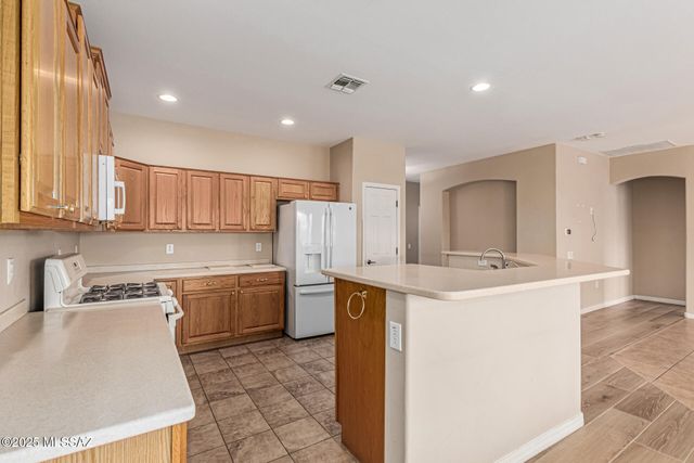 14235 S Via Del Farolito, Sahuarita, AZ 85629
