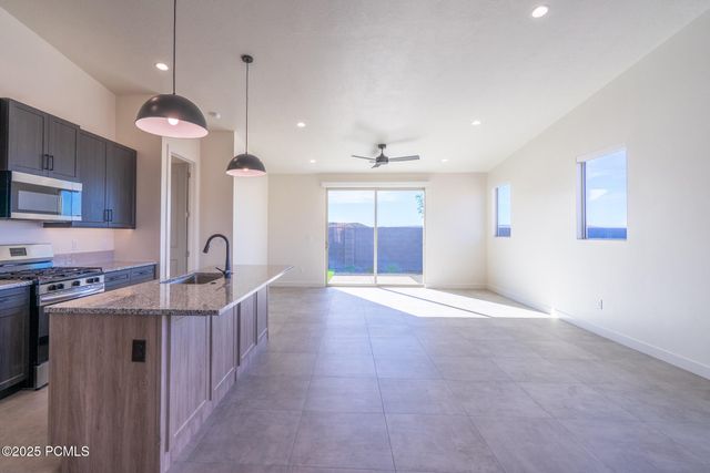 3007 N 570 North, Hurricane, UT 84737