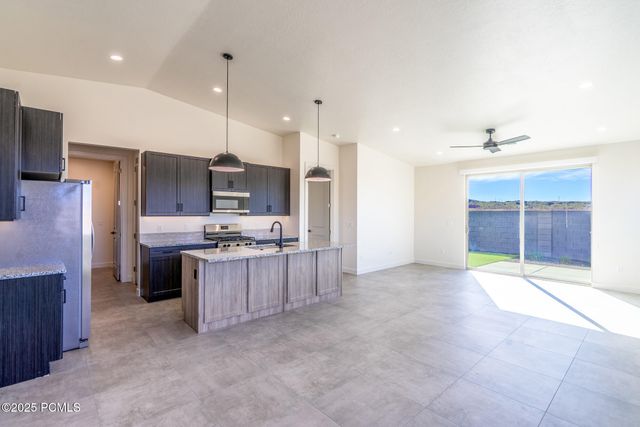 3007 N 570 North, Hurricane, UT 84737