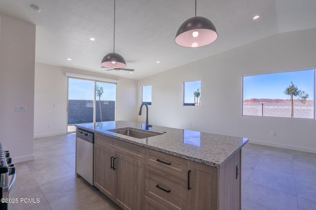 3007 N 570 North, Hurricane, UT 84737