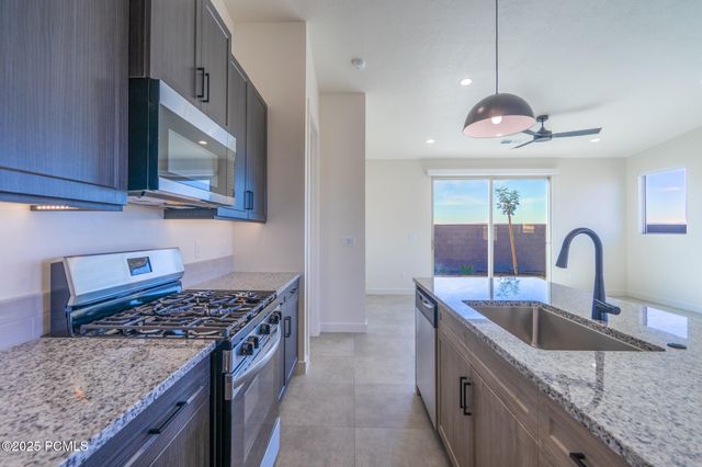 3007 N 570 North, Hurricane, UT 84737