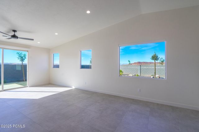 3007 N 570 North, Hurricane, UT 84737