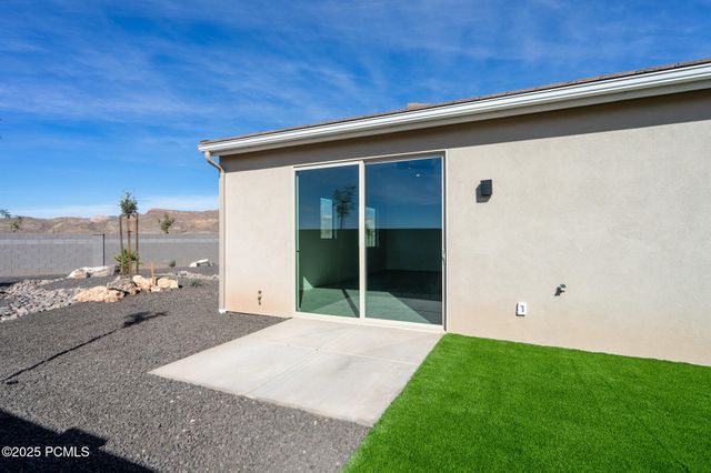 3007 N 570 North, Hurricane, UT 84737