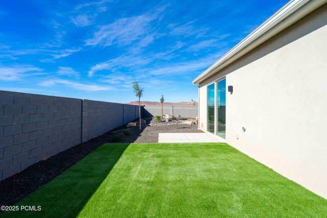 3007 N 570 North, Hurricane, UT 84737