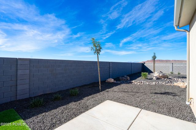 3007 N 570 North, Hurricane, UT 84737