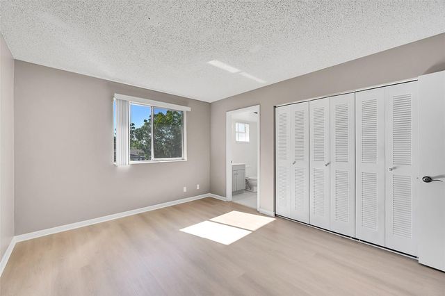 719 Gardens Dr 201, Pompano Beach, FL 33069