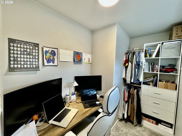 320 OAK St, Florence, OR 97439