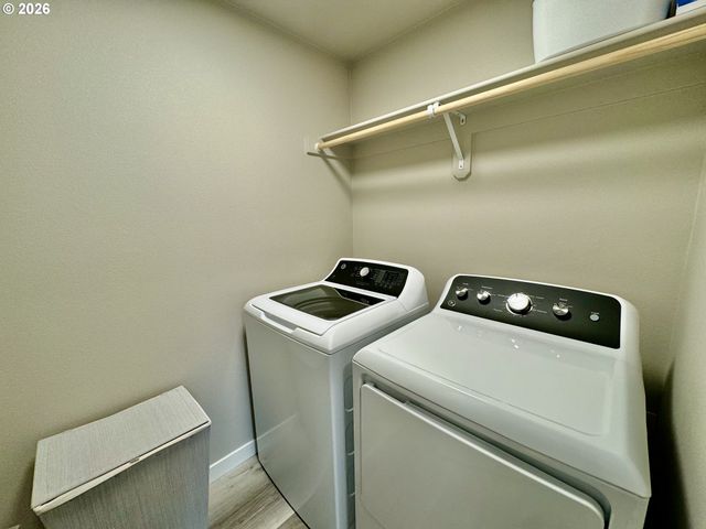 320 OAK St, Florence, OR 97439