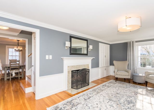 91 Canterbury Road, Waltham, MA 02453