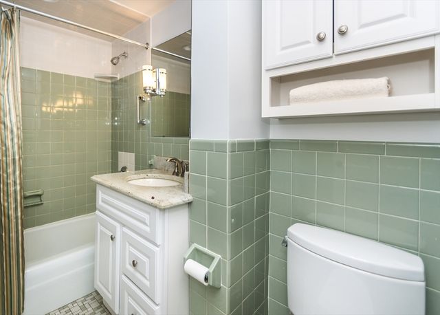 91 Canterbury Road, Waltham, MA 02453