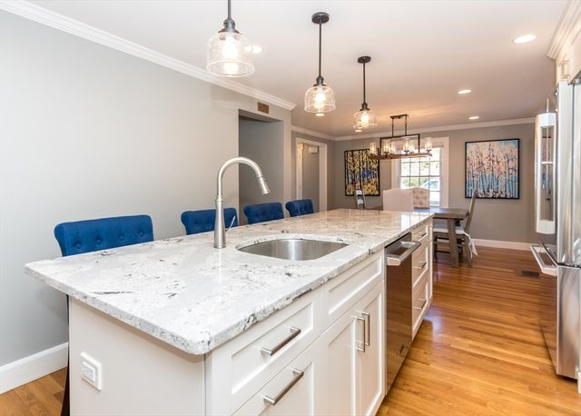 91 Canterbury Road, Waltham, MA 02453