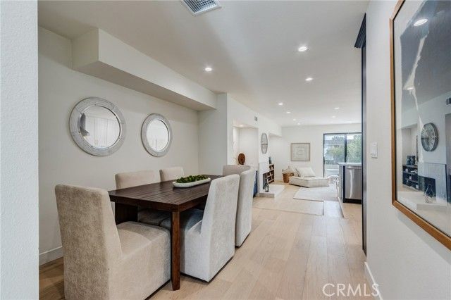 11919 Mayfield 2, Los Angeles, CA 90049