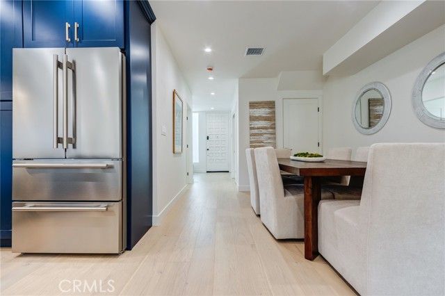 11919 Mayfield 2, Los Angeles, CA 90049