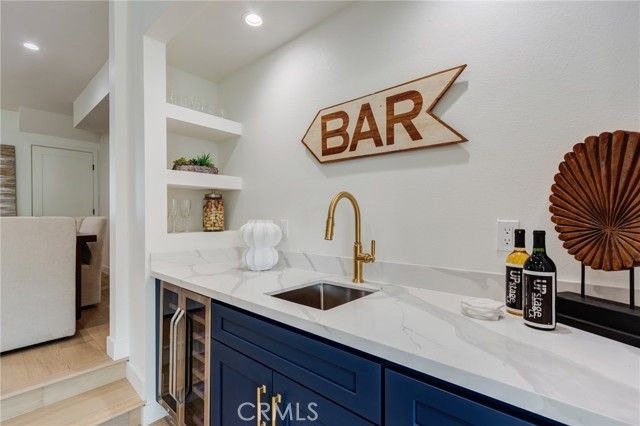 11919 Mayfield 2, Los Angeles, CA 90049