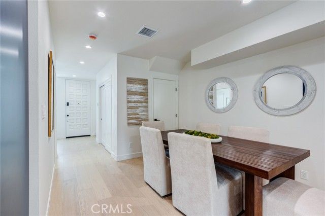 11919 Mayfield 2, Los Angeles, CA 90049