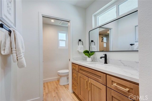 11919 Mayfield 2, Los Angeles, CA 90049