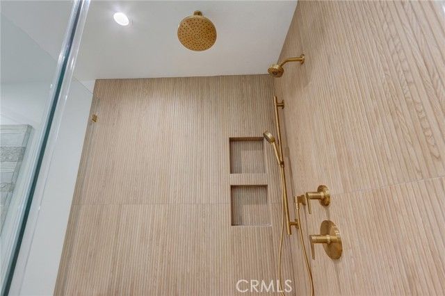 11919 Mayfield 2, Los Angeles, CA 90049