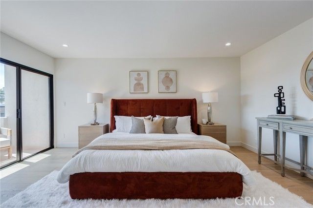 11919 Mayfield 2, Los Angeles, CA 90049