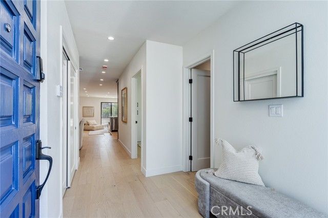 11919 Mayfield 2, Los Angeles, CA 90049