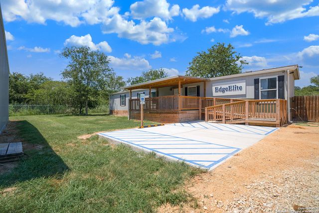 3292 Fm 1784, Pleasanton, TX 78064