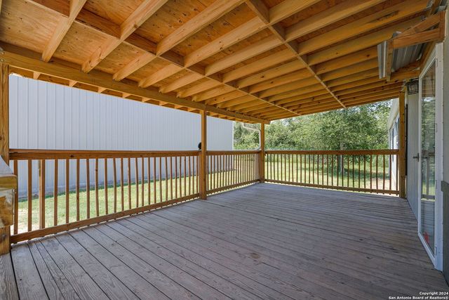 3292 Fm 1784, Pleasanton, TX 78064