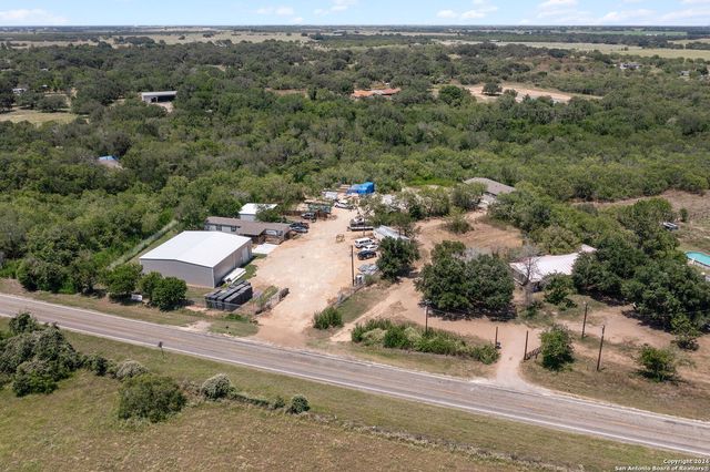 3292 Fm 1784, Pleasanton, TX 78064