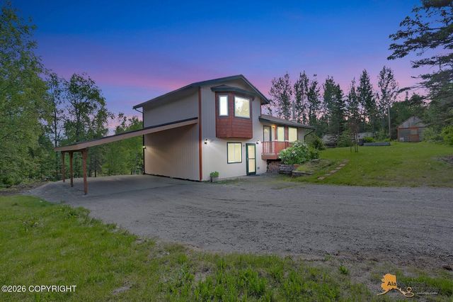 3325 N Sparrow Court, Palmer, AK 99645