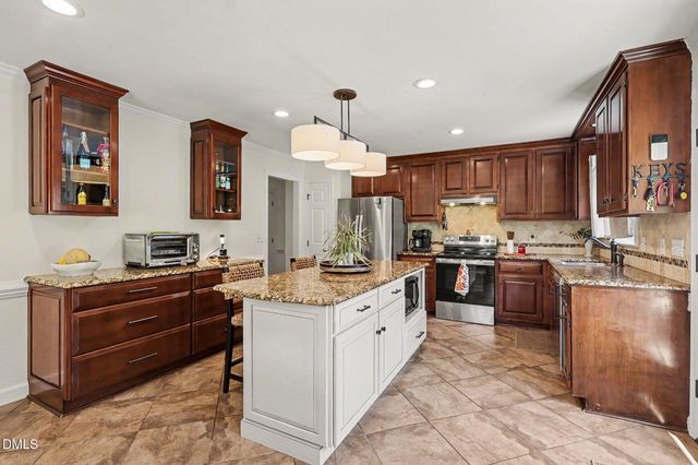 1628 Colston Crossing, Zebulon, NC 27597