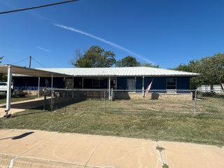 901 N Parks Street, Breckenridge, TX 76424