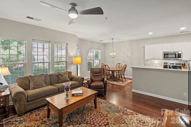 3204 Margellina Drive, Charlotte, NC 28210