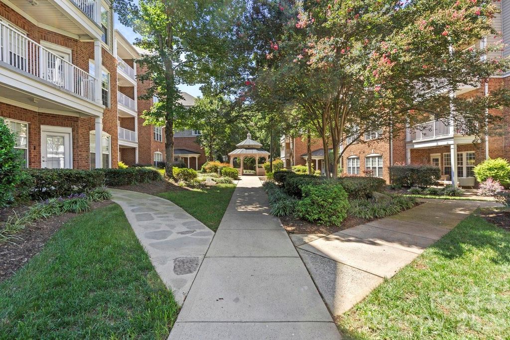 3204 Margellina Drive, Charlotte, NC 28210