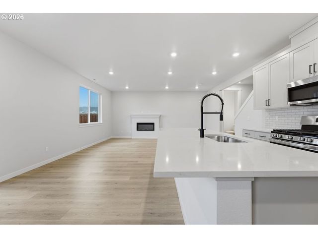 18955 Sw EUREKA Ln, Beaverton, OR 97007