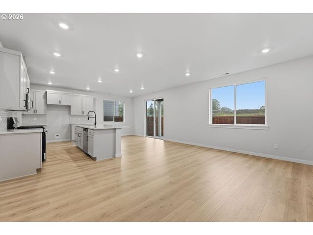 18955 Sw EUREKA Ln, Beaverton, OR 97007