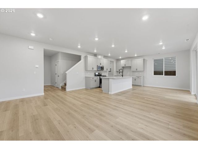 18955 Sw EUREKA Ln, Beaverton, OR 97007