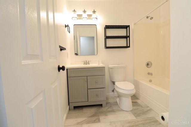 16 Sperling Drive, Batavia Twp, OH 45102