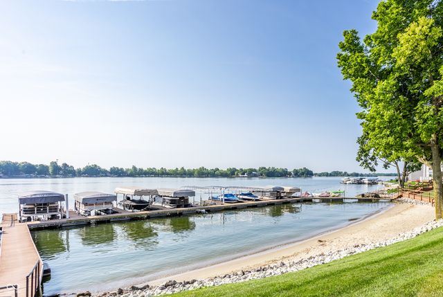 20798 Waterscape Way, Noblesville, IN 46062