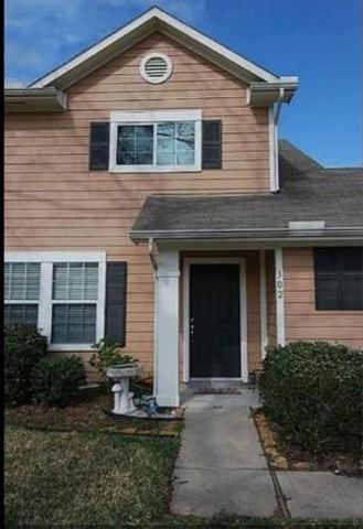 302 Kings Port Street, Crosby, TX 77532
